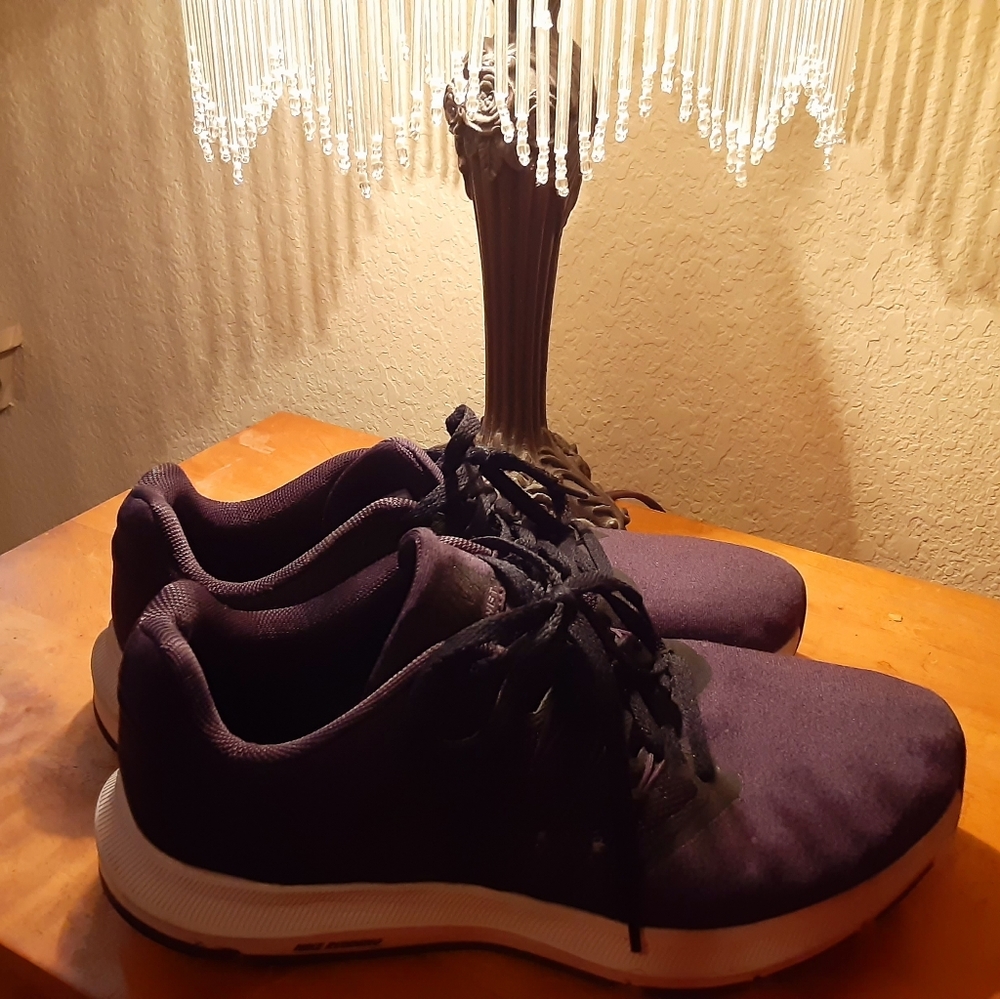 NIKE night runner, womens running shoes